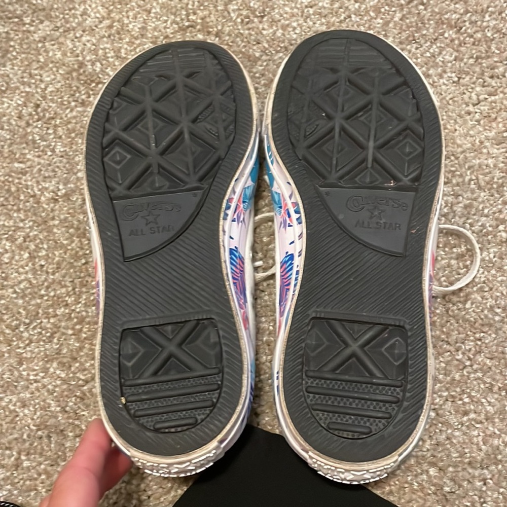 Converse - Picture 3 of 3